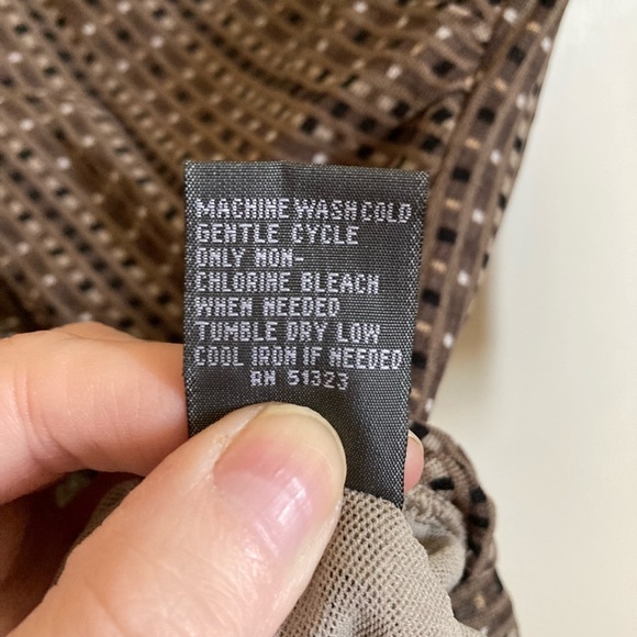 🌞Kenneth Cole Reaction Brown,White& Black V-Neck Geometric Faux Wrap Blouse A - Picture 3 of 7